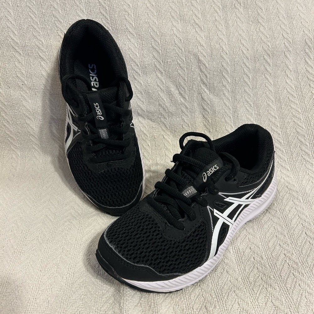 ASICS Contend 7 Kids Athletic shoe